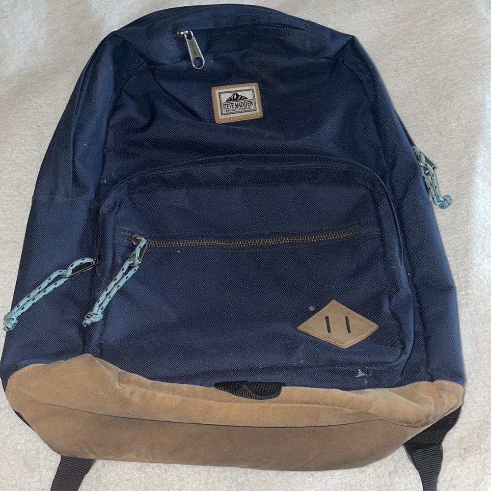 Steve Madden booksack